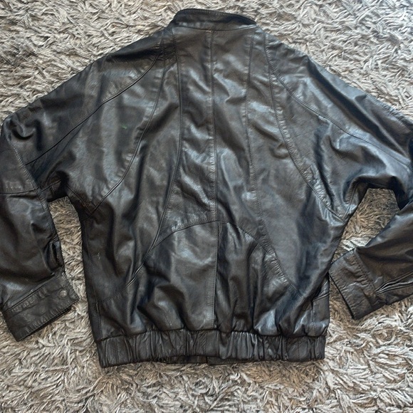 Vintage black leather jacket size medium - Picture 11 of 14